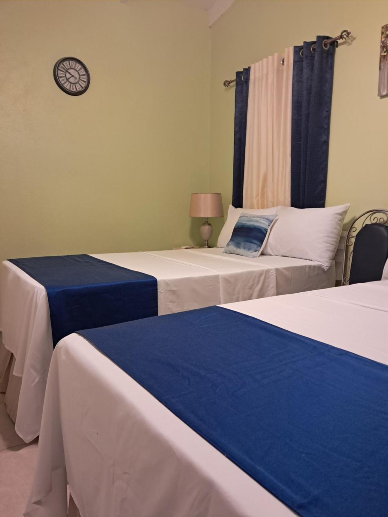 קרייסט צ'רץ' Michand Guest Apartments- Cozy One Or Two Bedroom- 5 Walk Minutes From Airport 10 Mins Drive To Oistins Or Beach מראה חיצוני תמונה