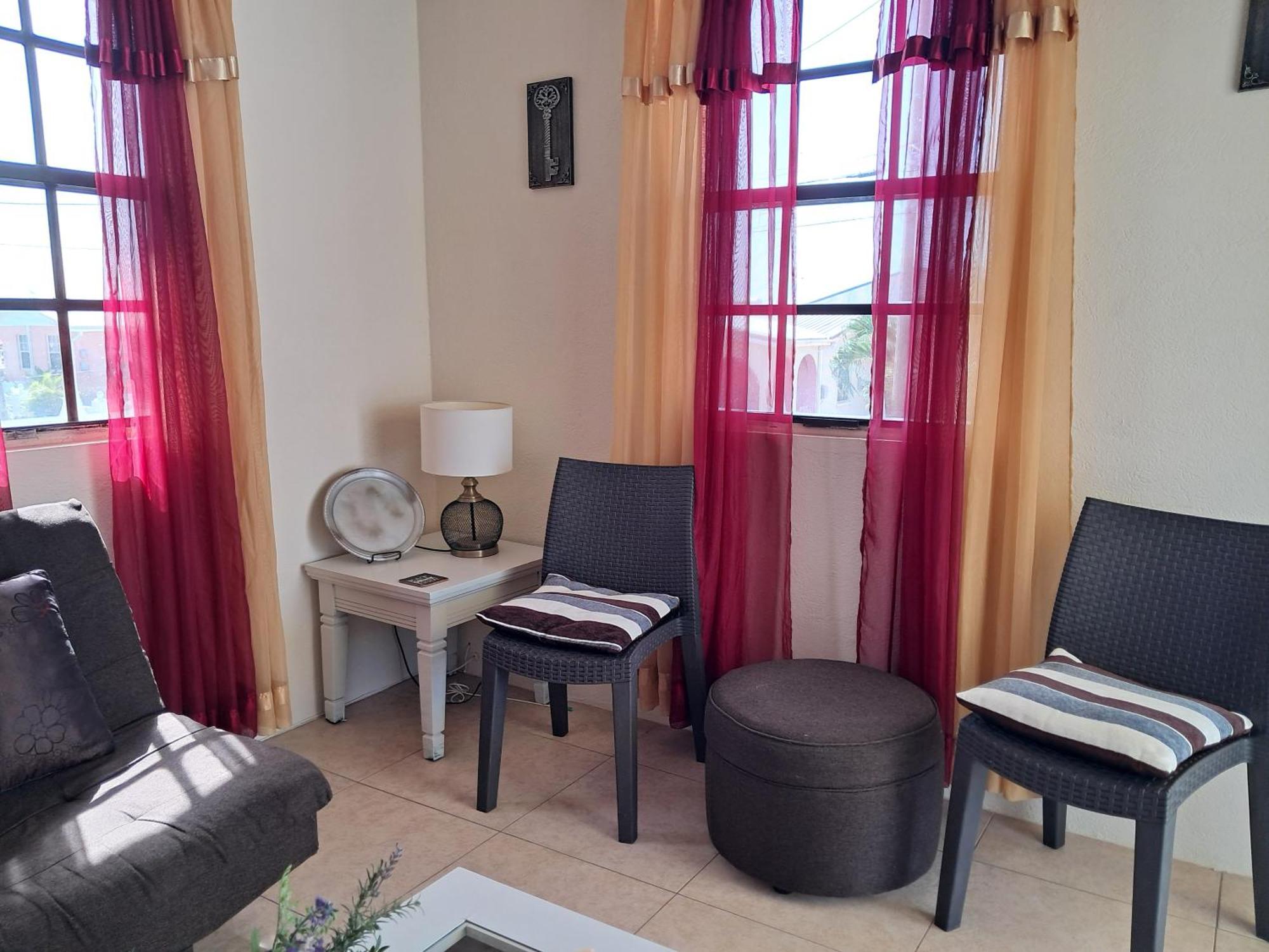 קרייסט צ'רץ' Michand Guest Apartments- Cozy One Or Two Bedroom- 5 Walk Minutes From Airport 10 Mins Drive To Oistins Or Beach מראה חיצוני תמונה