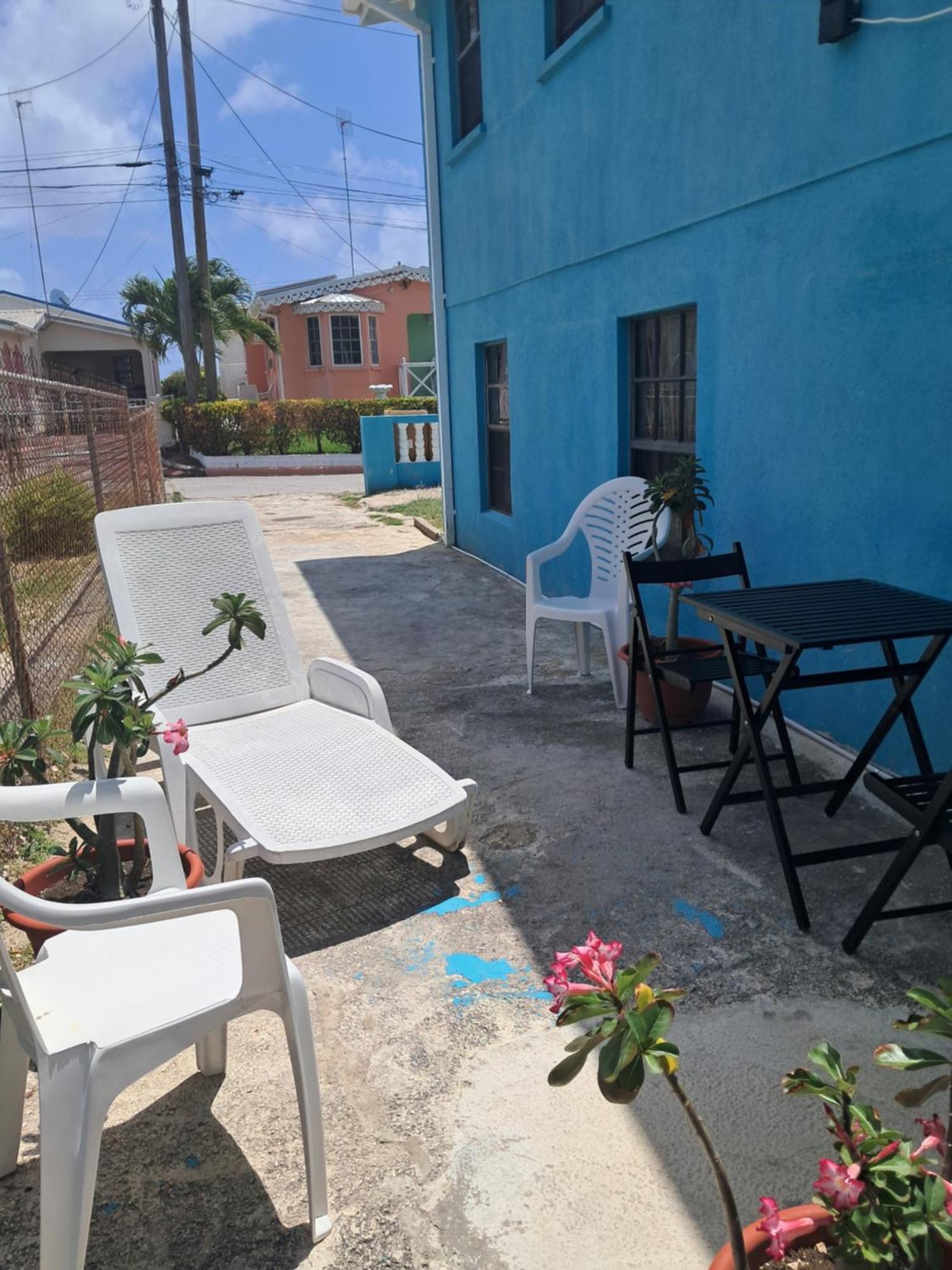 קרייסט צ'רץ' Michand Guest Apartments- Cozy One Or Two Bedroom- 5 Walk Minutes From Airport 10 Mins Drive To Oistins Or Beach מראה חיצוני תמונה